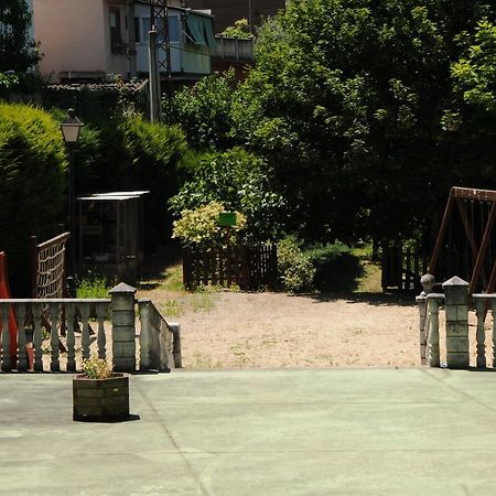 Hostal La Torre II Пуэнте-де-Доминго-Флорес Экстерьер фото